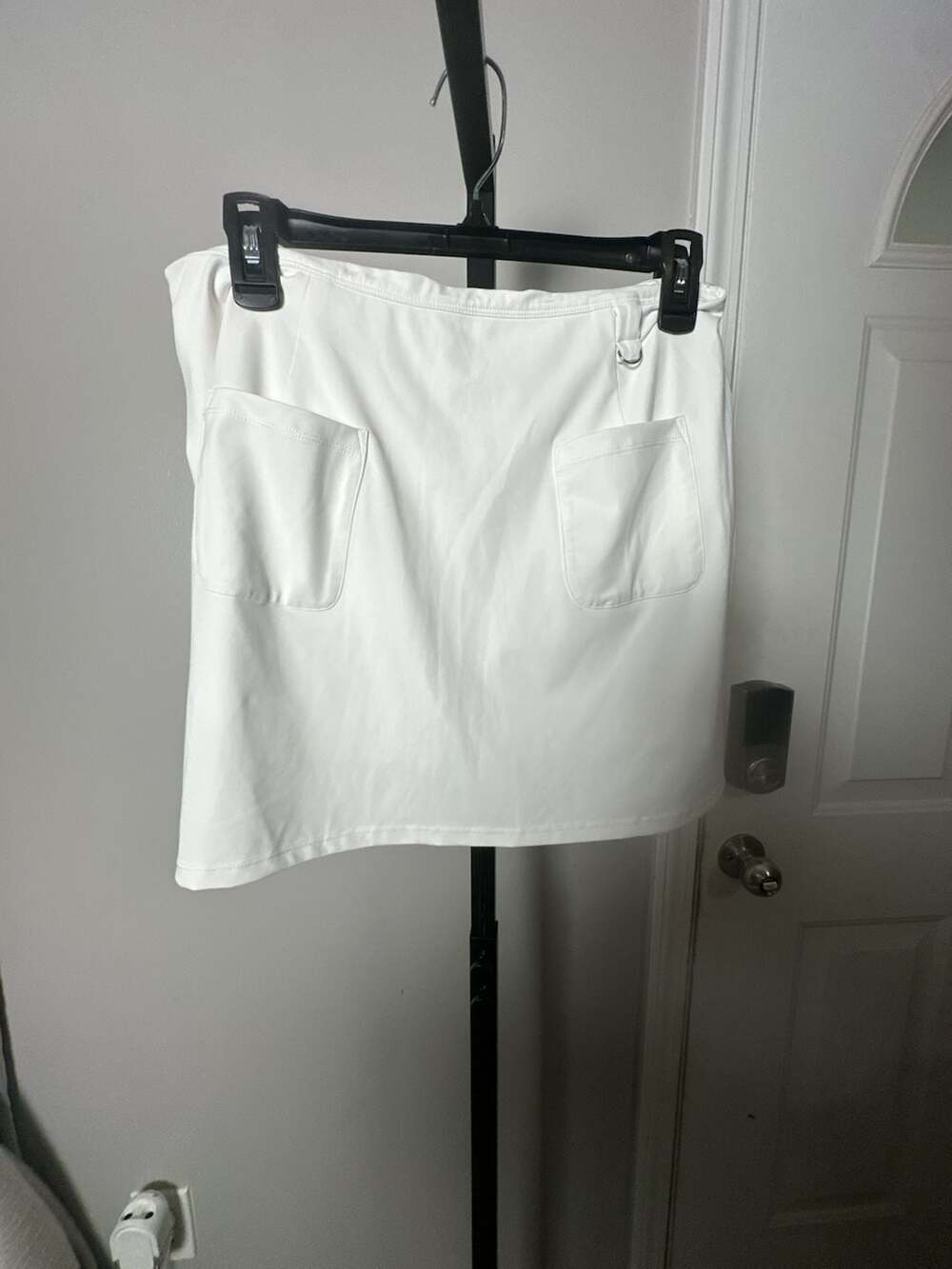 Halara Athletic Mini Skort with Side Pockets in White#933